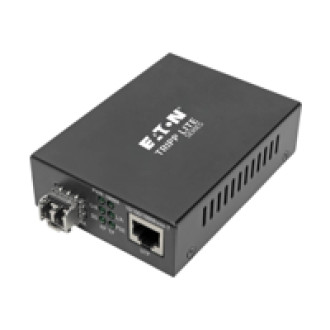 EATON TRIPPLITE Gigabit Multimode Fiber to Ethernet Media Converter PoE+ - International Power Cables 850 nm 550m